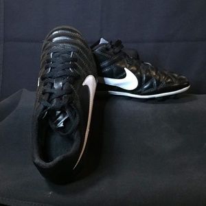 Nike youth soccer cleats size 3Y